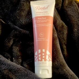 Rooted Beauty 
Hydrating Hand Cream - Rose Petal
